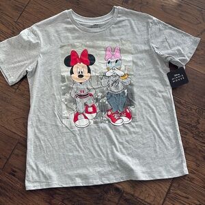 NWT Minnie Mouse and Daisy Duck Tshirt
